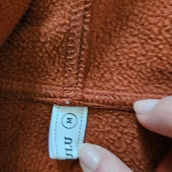 Laslulu Rust Red Hooded Sweatshirt Size Medium - Picture 3 of 5